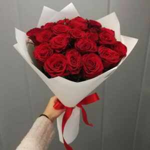 Букет из красных роз (19шт х60см)