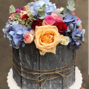 Торт «Цветочный подарок»
